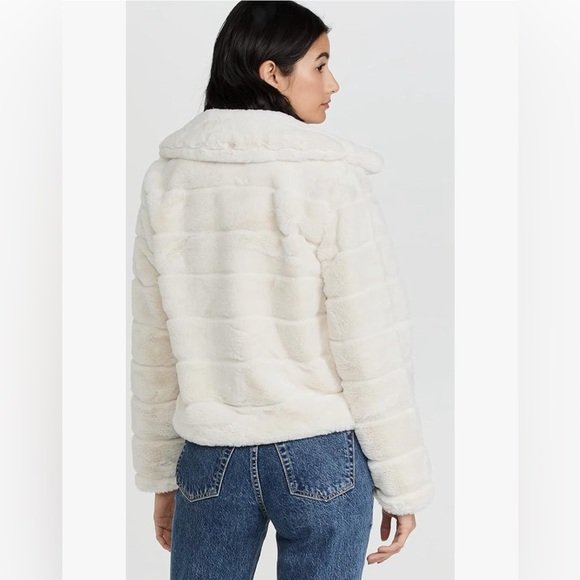 💖 Blank NYC KIDS Faux Fur Jacket | Trendy White Winter Coat - Picture 9 of 12